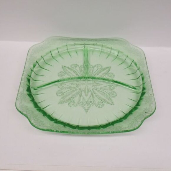 Jeannette Depression Glass Green ADAM 9 1/4 Inch Square Three-Part Divided Plate - Picture 1 of 4